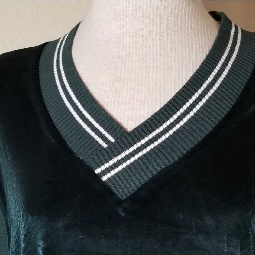 ASOS V-Neck Pullover Sleeveless Velour Sweater Vest Green Size S - Picture 2 of 12